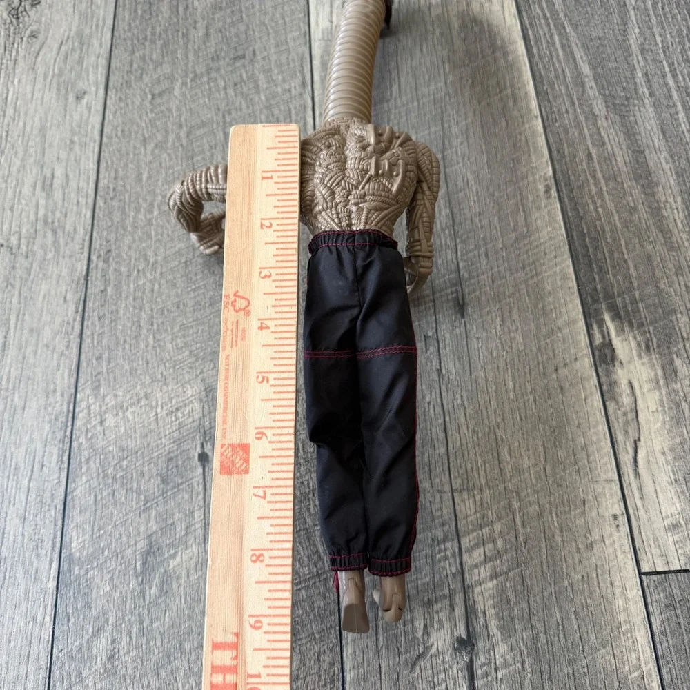 Vintage 1998 Mattel Max Steel Extensible Neck Mutant Action Figure Brown Black